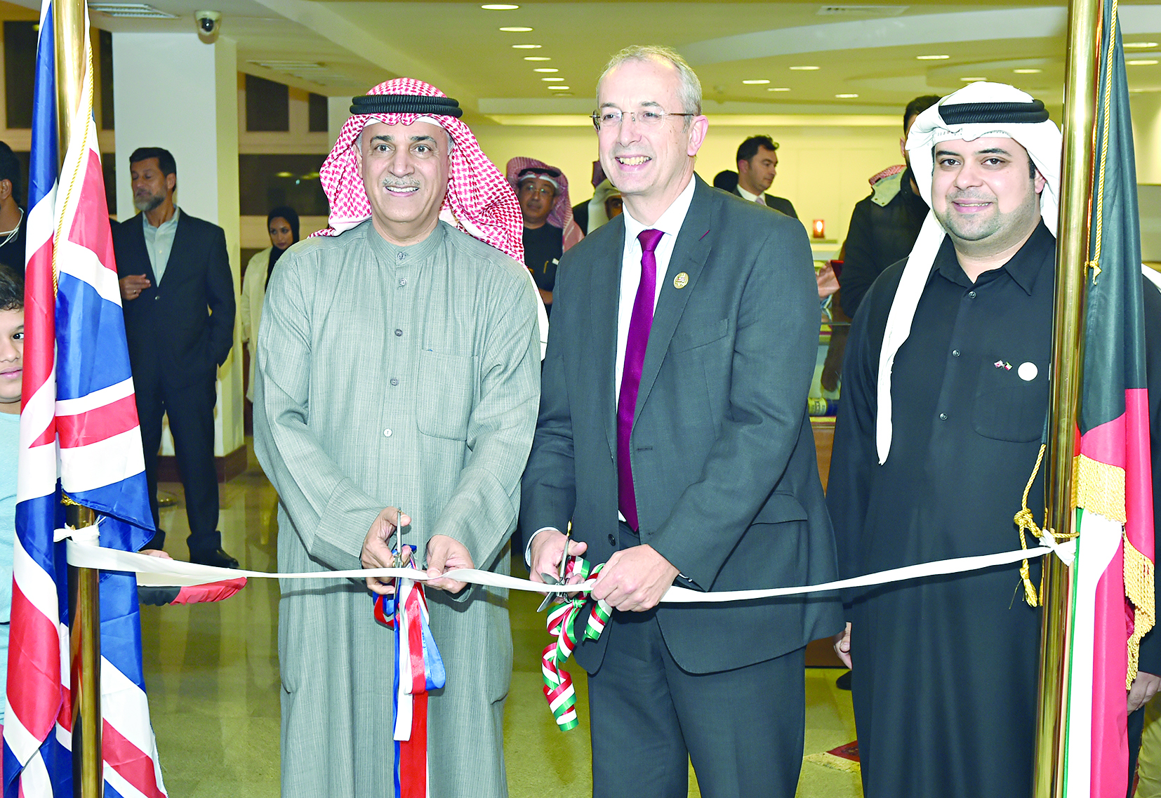 u0627u0644u064au0648u062du0629 u0648u062fu0627u0641u0646u0628u0648u0631u062a u0648u062fu0634u062au064a u064au0641u062au062au062du0648u0646 u0627u0644u0645u0639u0631u0636t (u062au0635u0648u064au0631 u0633u0639u062f u0647u0646u062fu0627u0648u064a)