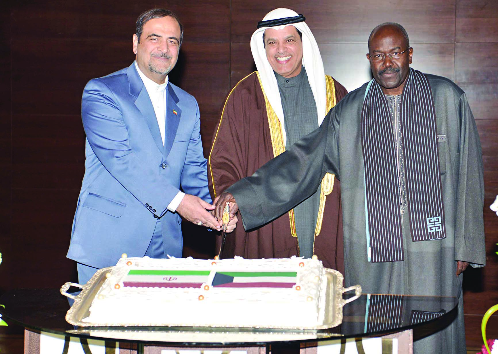 u0627u0644u0633u0639u064au062f u0645u0634u0627u0631u0643u0627u064b u0627u0644u0633u0641u064au0631 u0627u0644u0625u064au0631u0627u0646u064a u0648u0639u0645u064au062f u0627u0644u0633u0644u0643 u0627u0644u062fu064au0628u0644u0648u0645u0627u0633u064a u0642u0635 u0642u0627u0644u0628 u0627u0644u062du0644u0648u0649 t(u062au0635u0648u064au0631 u0646u0627u064au0641 u0627u0644u0639u0642u0644u0629)