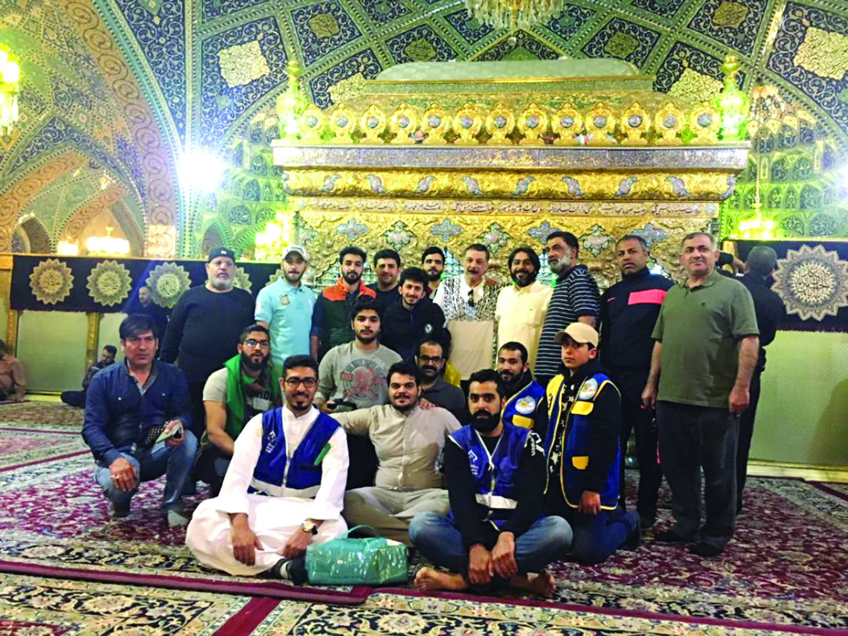 u0639u062fu062f u0645u0646 u0627u0644u0643u0648u064au062au064au064au0646 u0641u064a u0632u064au0627u0631u0629 u0644u0645u0642u0627u0645 u0627u0644u0633u064au062fu0629 u0632u064au0646u0628