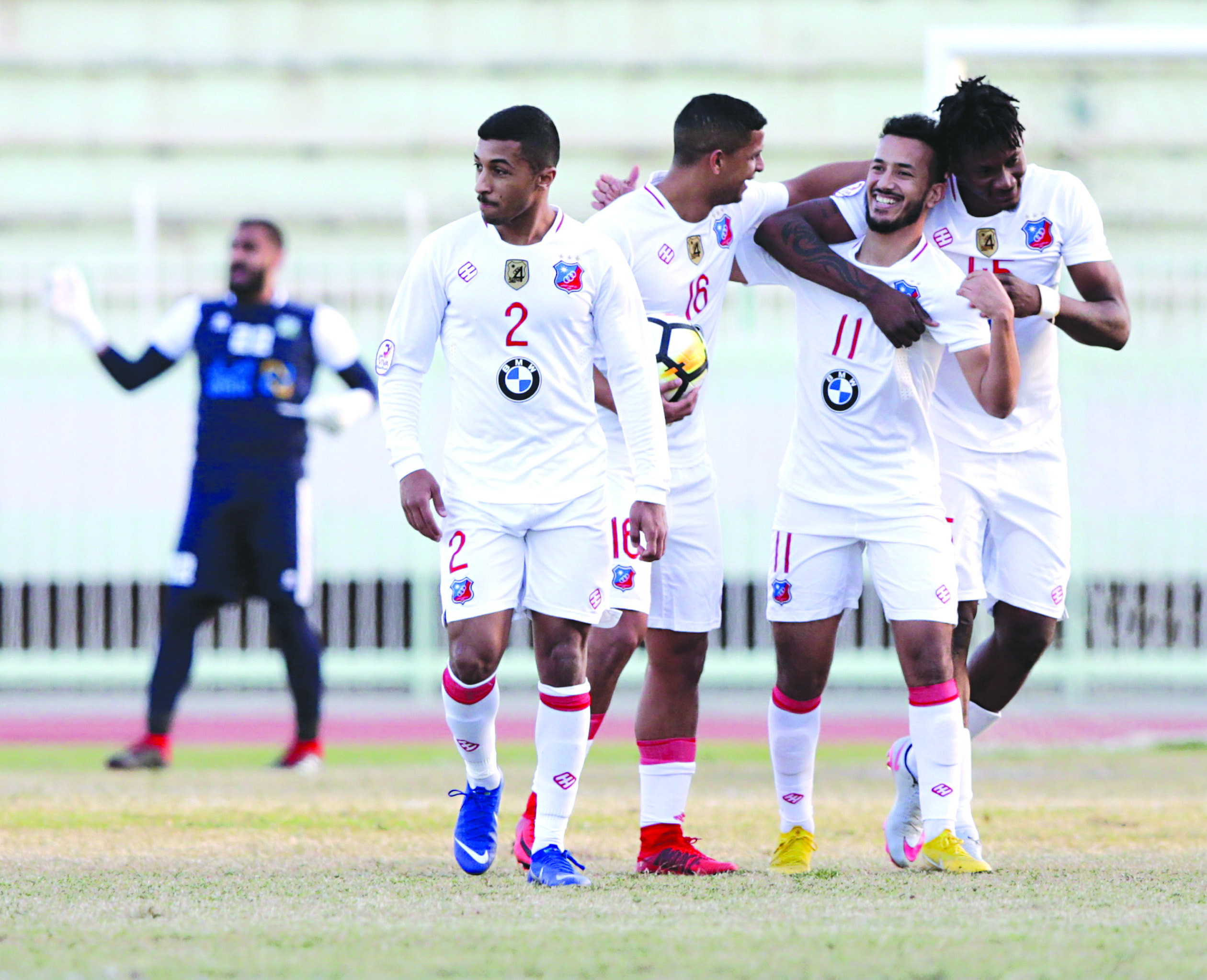 u0627u0644u062au0648u0646u0633u064a u0644u062du0645u0631 u064au062au0644u0642u0649 u062au0647u0646u0626u0629 u0632u0645u0644u0627u0626u0647 u0628u0639u062f u062au0633u062cu064au0644 u0627u0644u0647u062fu0641 u0627u0644u0623u0648u0644 u0641u064a u0645u0631u0645u0649 u0627u0644u0639u0631u0628u064a t (u0627u0644u0623u0632u0631u0642 u062fu0648u062a u0643u0648u0645)