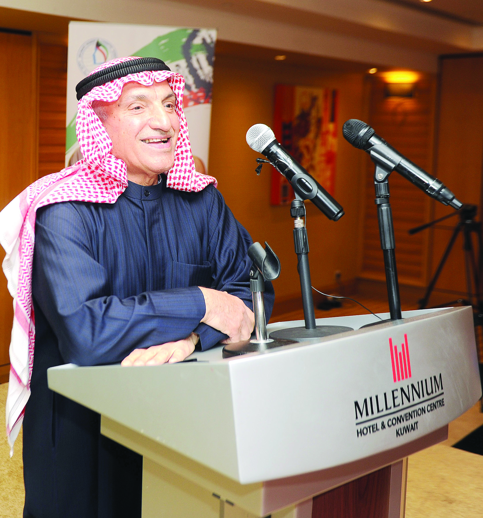 أبو الحسن يلقي محاضرته 	(تصوير بسام زيدان)