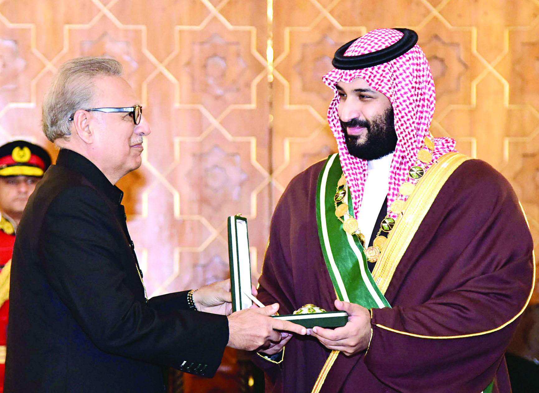 u0645u062du0645u062f u0628u0646 u0633u0644u0645u0627u0646 u064au062au0633u0644u0645 u0623u0631u0641u0639 u0648u0633u0627u0645 u0645u0646 u0627u0644u0631u0626u064au0633 u0639u0627u0631u0641 u0623u0644u0641u064a u0641u064a u0625u0633u0644u0627u0645 u0622u0628u0627u062f u0623u0645u0633 t(u0631u0648u064au062au0631u0632)