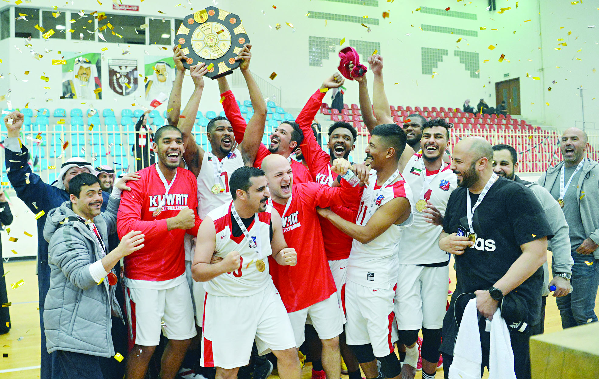 u0644u0627u0639u0628u0648 u00abu0627u0644u0643u0648u064au062au00bb u064au062du062au0641u0644u0648u0646 u0628u062fu0631u0639 u0627u0644u0627u062au062du0627u062f u0644u0643u0631u0629 u0627u0644u0633u0644u0629t                (u062au0635u0648u064au0631 u0646u0627u064au0641 u0627u0644u0639u0642u0644u0629)