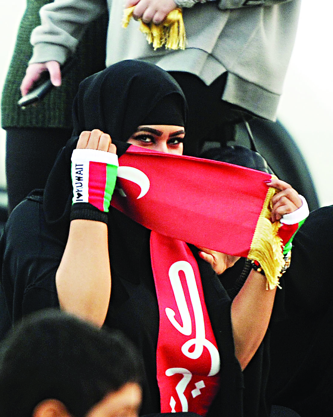 مشاركة نسائية في الاحتفالات