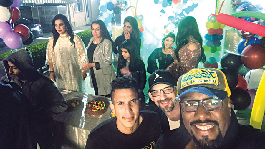 u0641u0631u064au0642 u0627u0644u0639u0645u0644 u0645u062du062au0641u0644u0627u064b u0628u0627u0646u062au0647u0627u0621 u0627u0644u062au0635u0648u064au0631