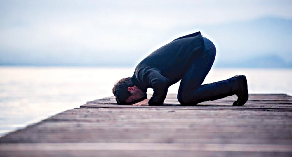 الخشوع بالصلاة يوصل العبد لمرحلة السكينة