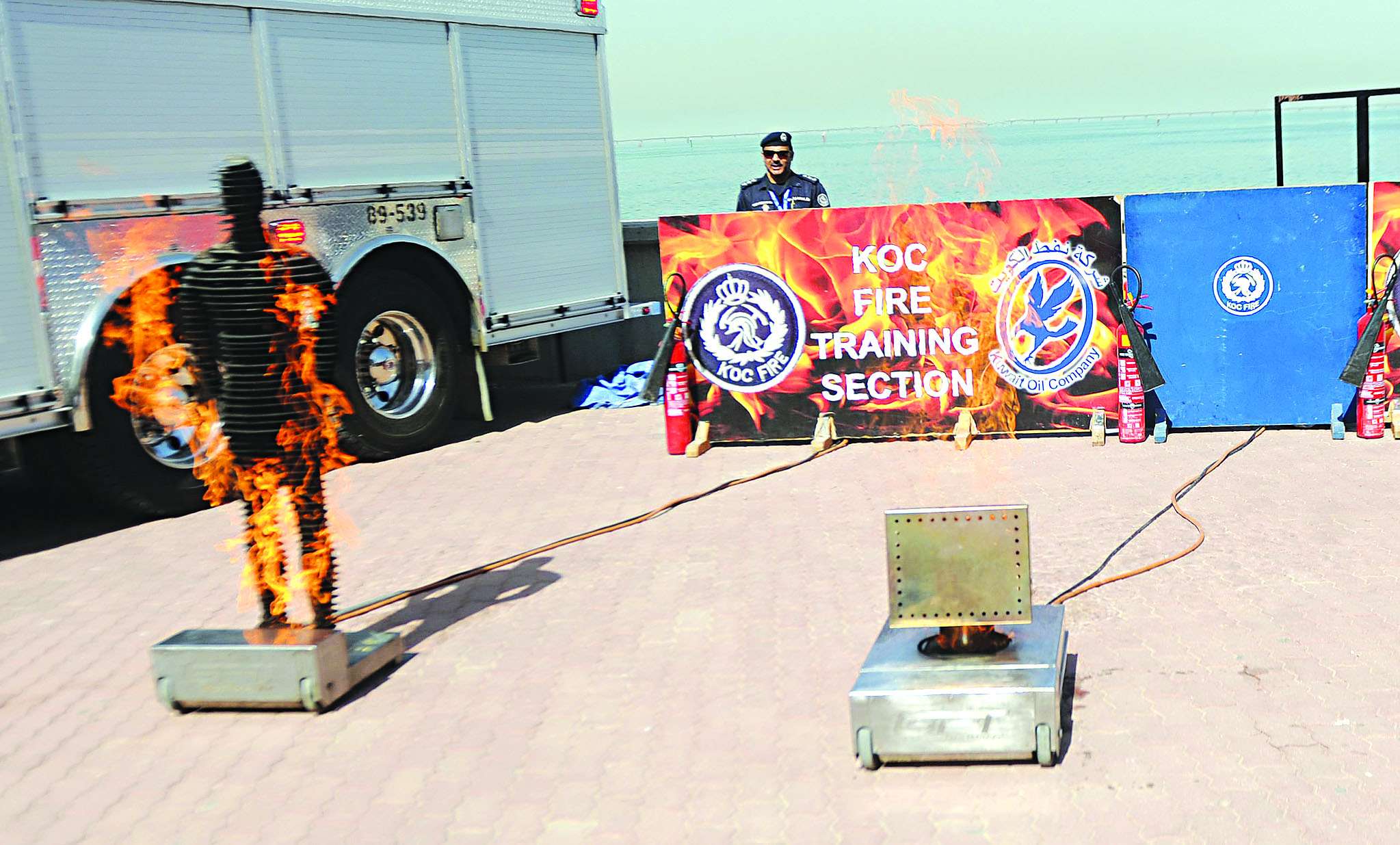 تجربة إطفاء شخص يشتعل