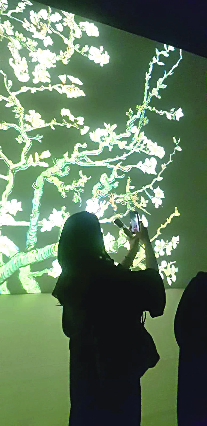  معرض الفنان فان غوخ