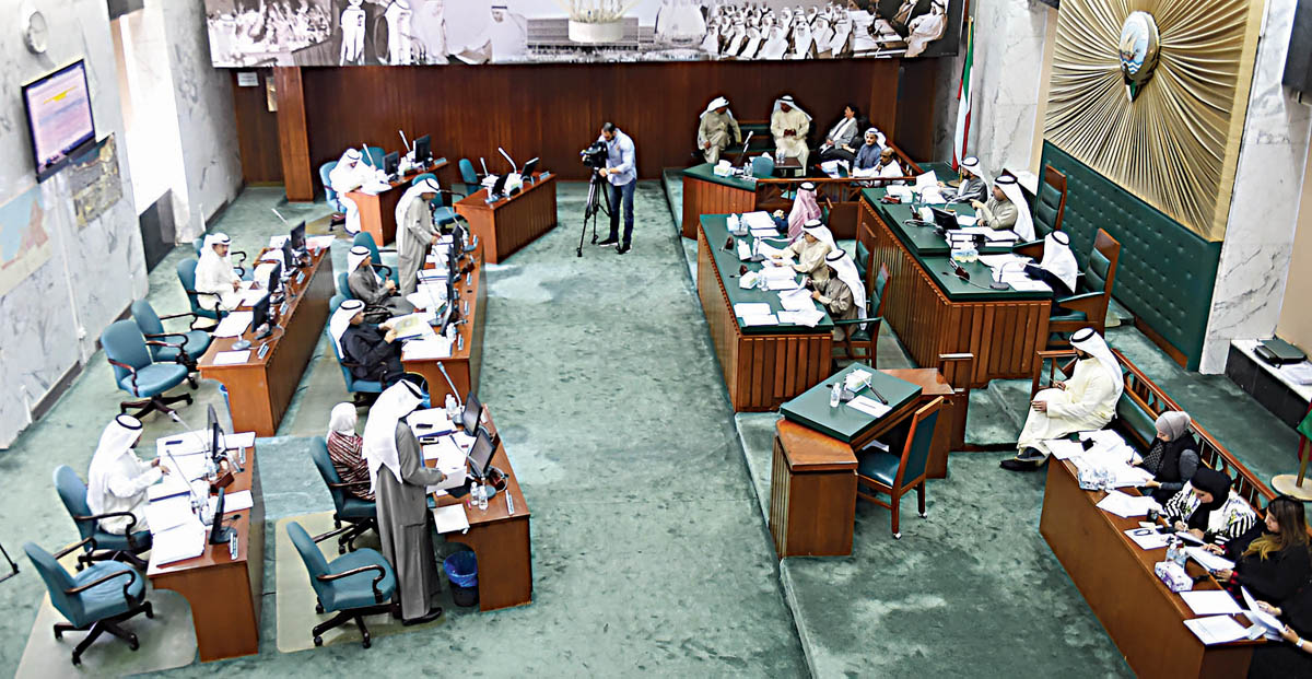 u062cu0627u0646u0628 u0645u0646 u062cu0644u0633u0629 u00abu0627u0644u0628u0644u062fu064au00bb u0623u0645u0633t (u062au0635u0648u064au0631 u0633u0639u062f u0647u0646u062fu0627u0648u064a)