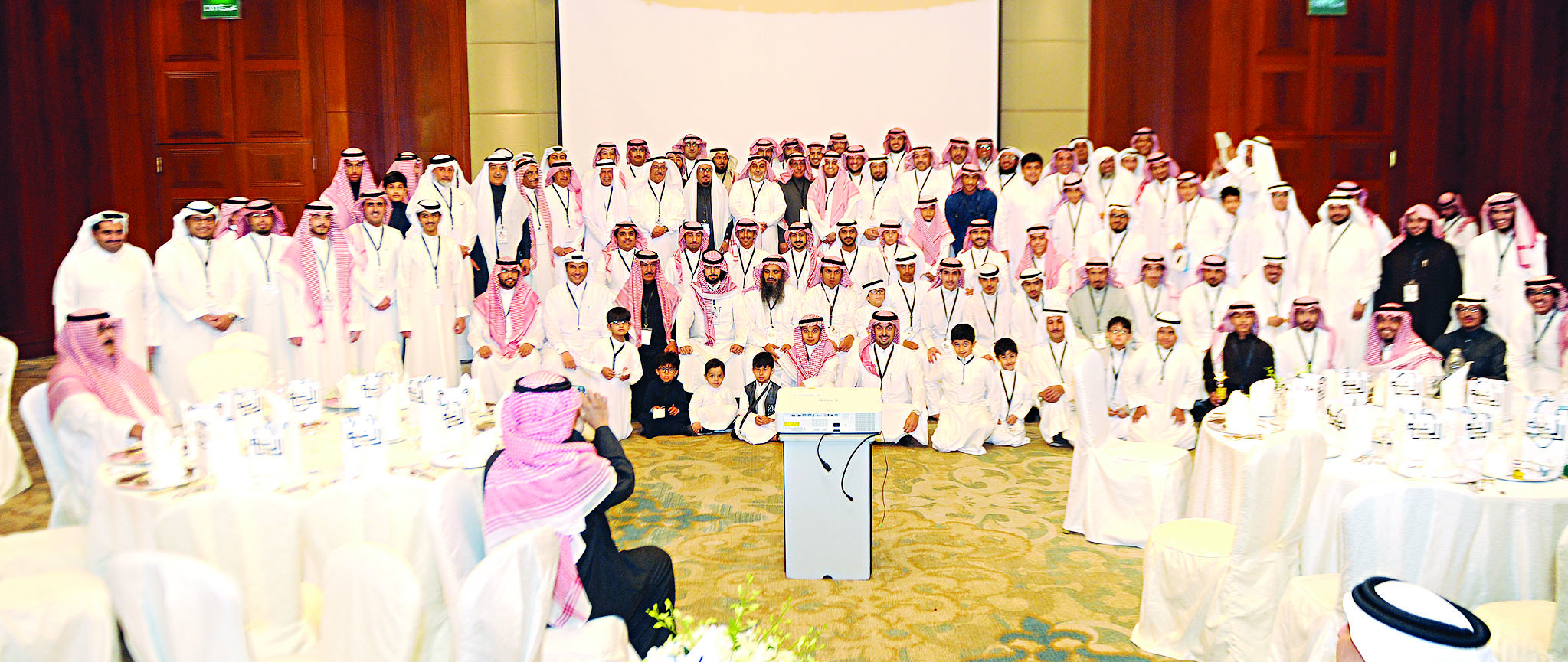 u0635u0648u0631u0629 u062au0630u0643u0627u0631u064au0629 u0644u0623u0628u0646u0627u0621 u0627u0644u0639u0627u0626u0644u0629 u0645u0646 u0627u0644u0633u0639u0648u062fu064au0629 u0648u0642u0637u0631 u0648u0627u0644u0643u0648u064au062at (u062au0635u0648u064au0631 u0628u0633u0627u0645 u0632u064au062fu0627u0646)