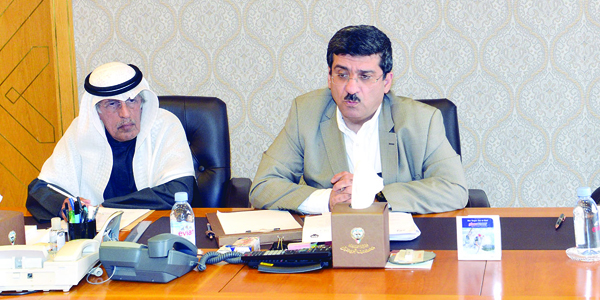 u0631u0636u0627 u0648u0627u0644u0645u0636u0627u062du0643u0629 u0641u064a u0627u0644u0645u0624u062au0645u0631 u0627u0644u0635u062du0627u0641u064at (u062au0635u0648u064au0631 u0646u0627u064au0641 u0627u0644u0639u0642u0644u0629)