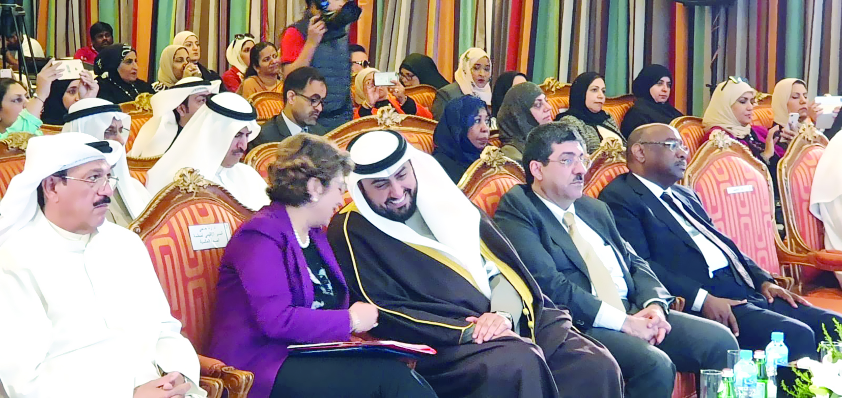 باسل الصباح في حديث جانبي مع ممثل المدير الإقليمي لشرق المتوسط 