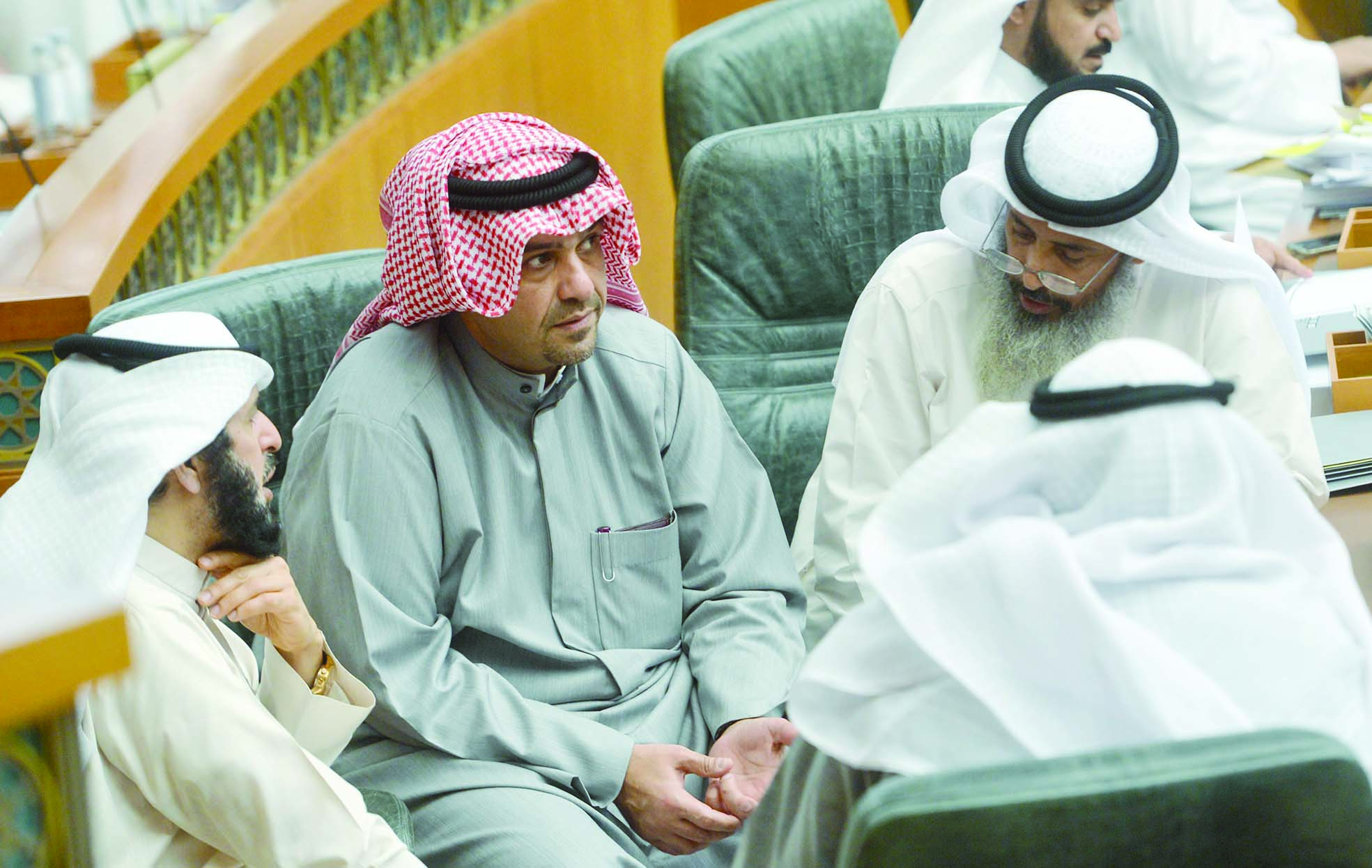 الصالح متوسطا الدمخي والمرداس