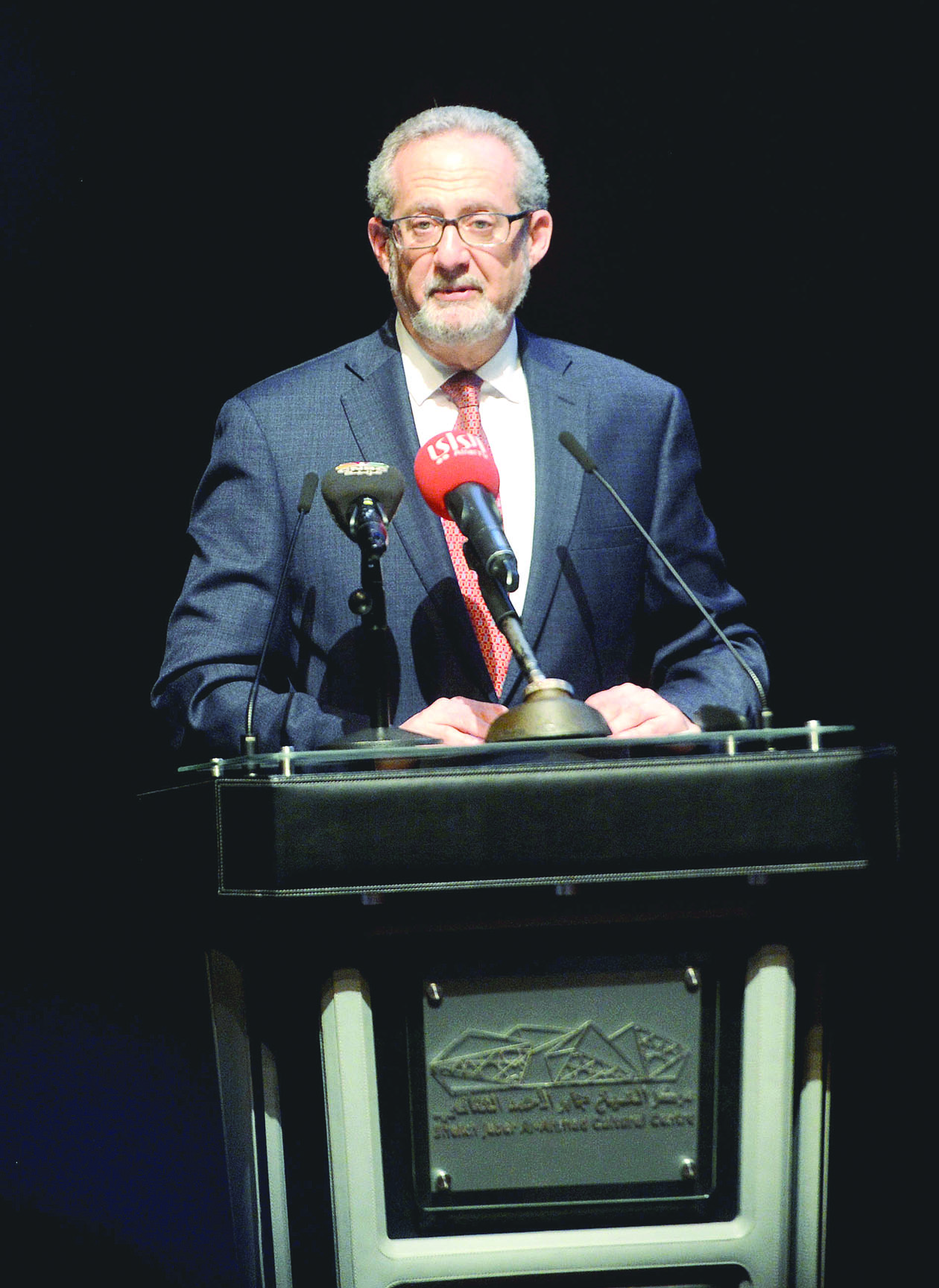 u0644u0648u0631u0627u0646u0633 u0633u064au0644u0641u0631u0645u0627u0646               t        (u062au0635u0648u064au0631 u0646u0627u064au0641 u0627u0644u0639u0642u0644u0629)