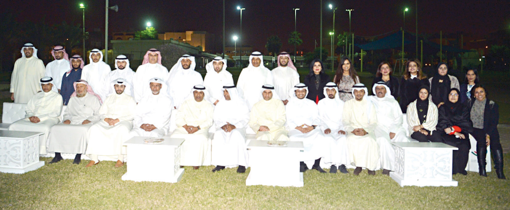 u062au0643u0631u064au0645 u0627u0644u0645u062au0637u0648u0639u064au0646 u0628u062du0636u0648u0631 u0627u0644u0646u0645u0634 u0648u0627u0644u0643u0646u062fu0631u064a u0648u0627u0644u0645u0644u0627t (u062au0635u0648u064au0631 u0646u0627u064au0641 u0627u0644u0639u0642u0644u0629) 