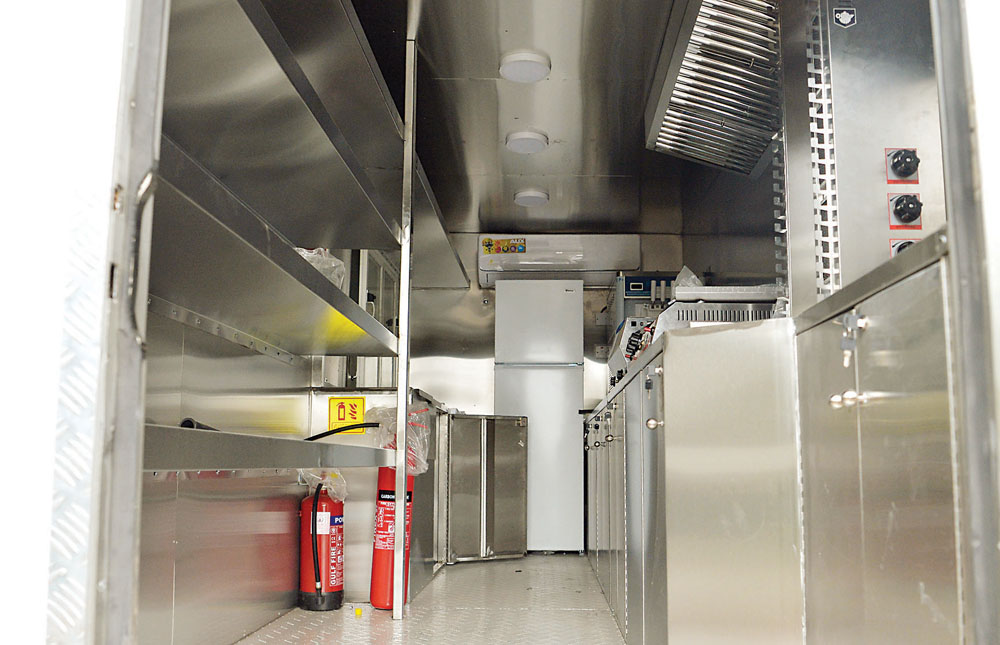 المركبة المتنقلة من الداخل