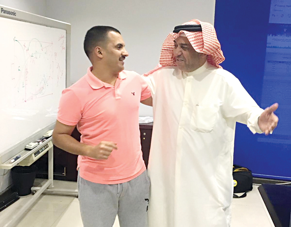 u0645u0645u062bu0644u0627 u0643u0627u0638u0645u0629 u0648u0627u0644u0642u0627u062fu0633u064au0629 u0645u0646u0635u0648u0631 u0627u0644u062au0646u064au0628 u0648u0646u0648u0627u0641 u0627u0644u0645u0637u064au0631u064a u0639u0644u0649 u0647u0627u0645u0634 u0627u0644u0642u0631u0639u0629 