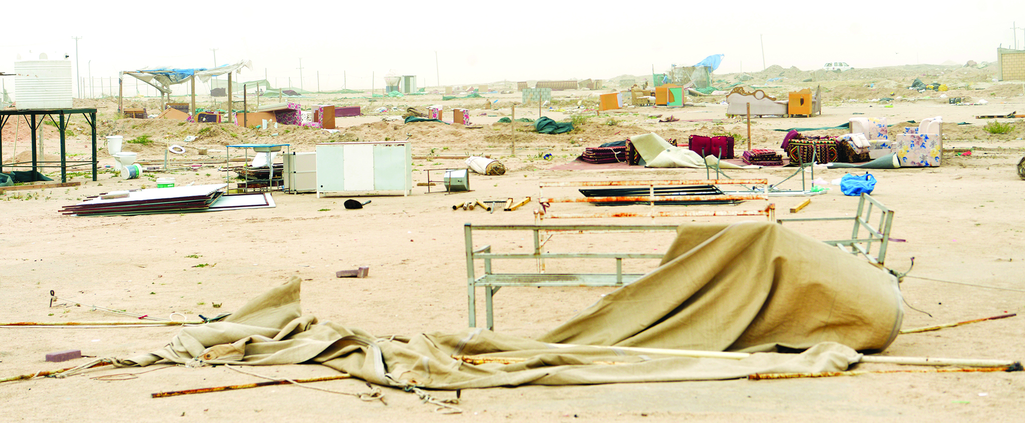 مناظر معتادة مع نهاية موسم التخييم تتكرر هذا العام 	(تصوير نايف العقلة)