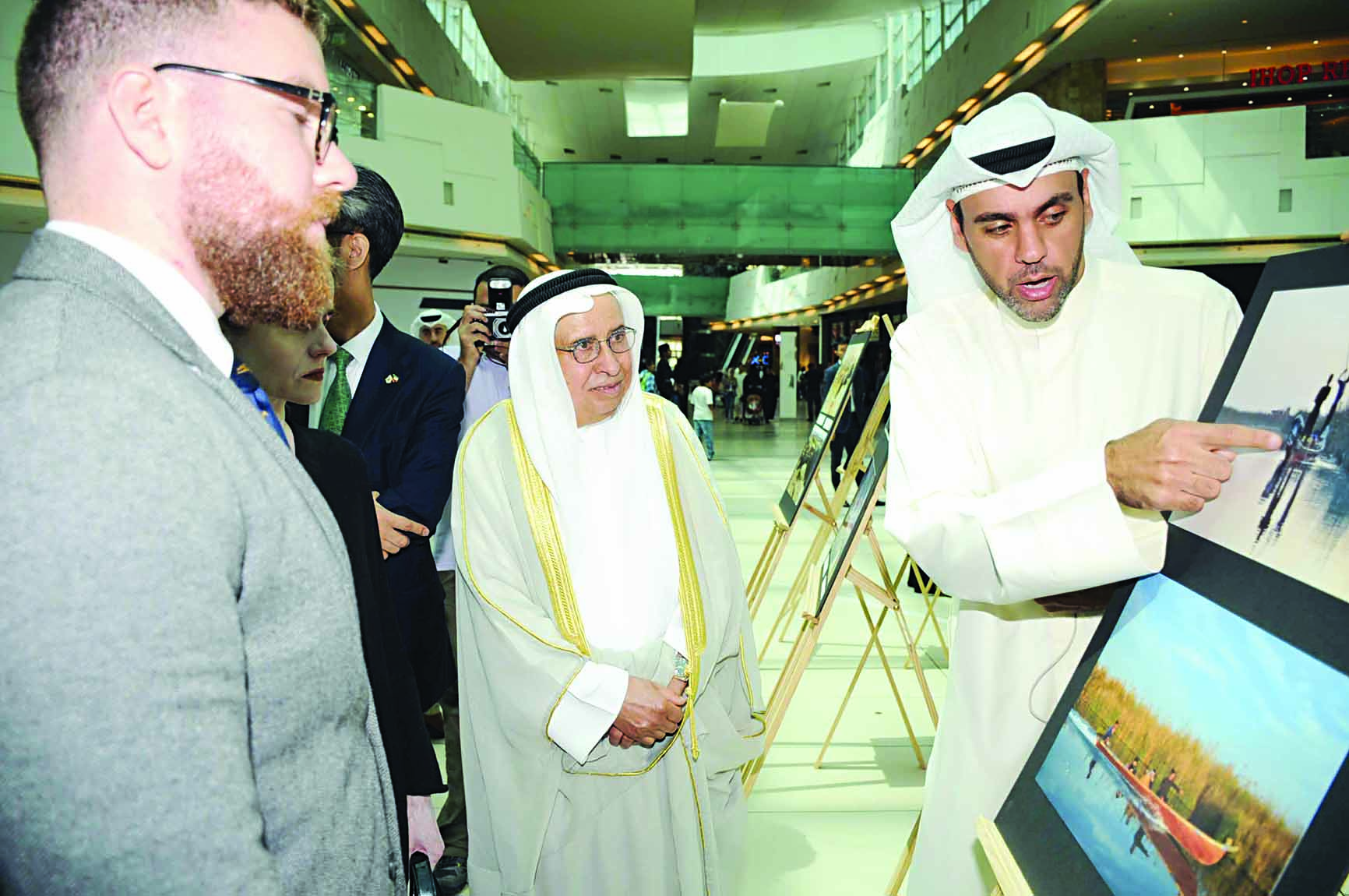 u062cu0627u0646u0628 u0645u0646 u0627u0644u0645u0639u0631u0636 t(u062au0635u0648u064au0631 u0623u0633u0639u062f u0639u0628u062fu0627u0644u0644u0647)