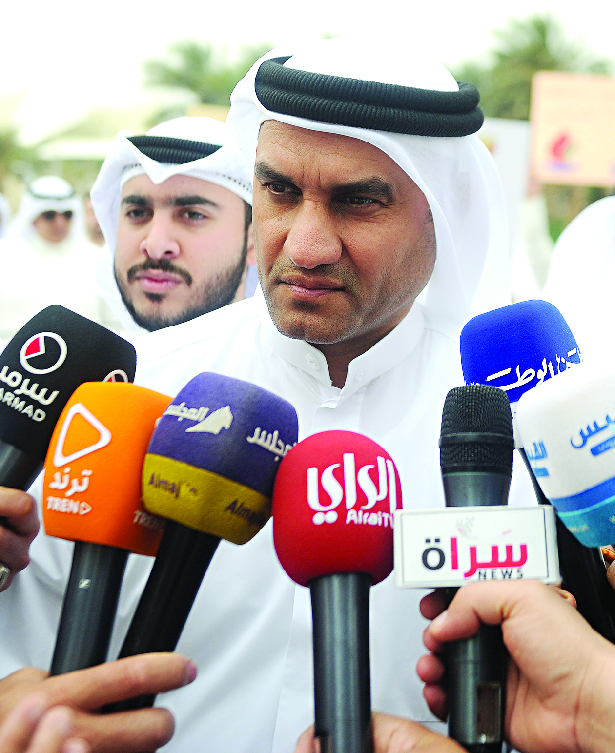 عبدالله الكندري متحدثاً في الاعتصام