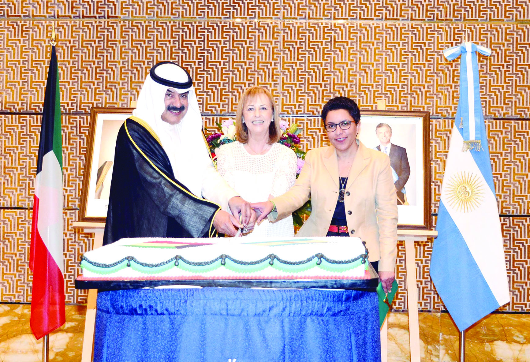 u0627u0644u062cu0627u0631u0627u0644u0644u0647 u0645u0634u0627u0631u0643u0627u064b u0631u064au0645 u0627u0644u062eu0627u0644u062f u0648u0627u0644u0633u0641u064au0631u0629 u0627u0644u0623u0631u062cu0646u062au064au0646u064au0629 u0642u0635 u0642u0627u0644u0628 u0627u0644u062du0644u0648u0649 