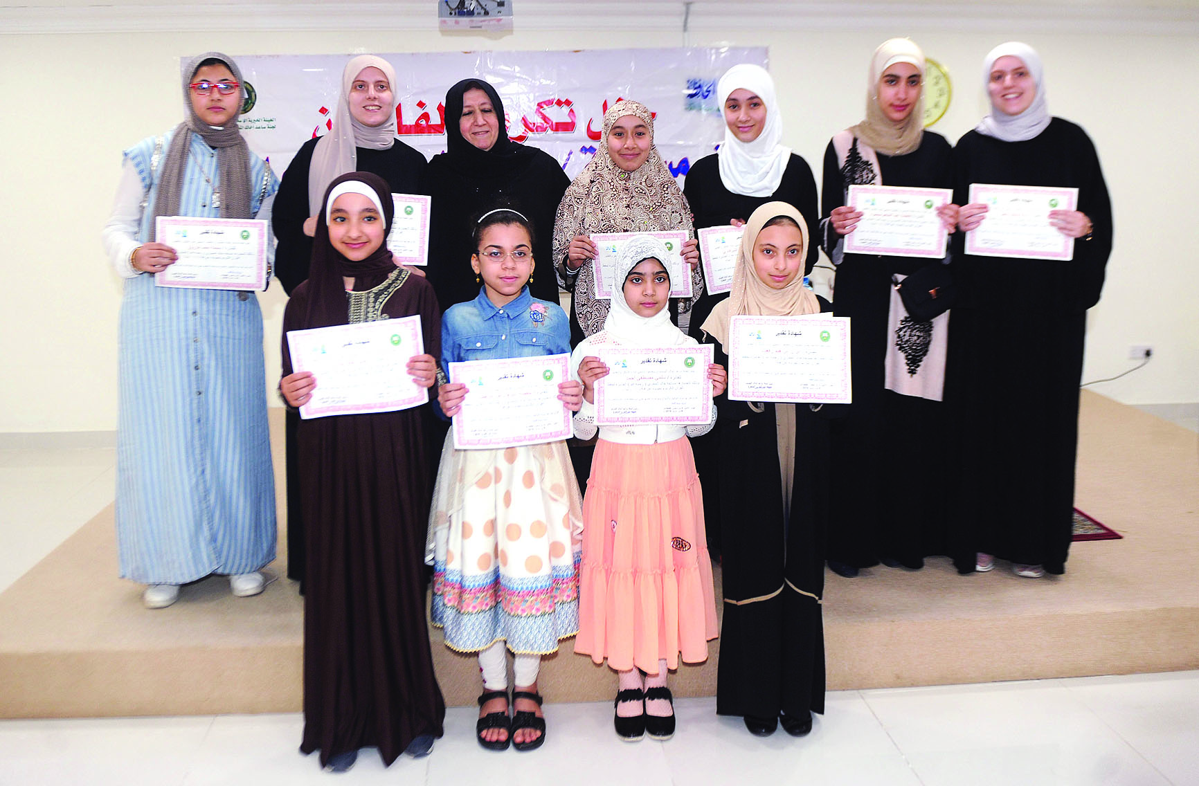 الشابات الفائزات	 (تصوير بسام زيدان)