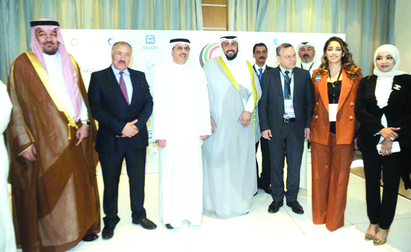 الصباح ونظيراه اللبناني والأردني والمطوع في جناح اتحاد المستشفيات الأهلية 