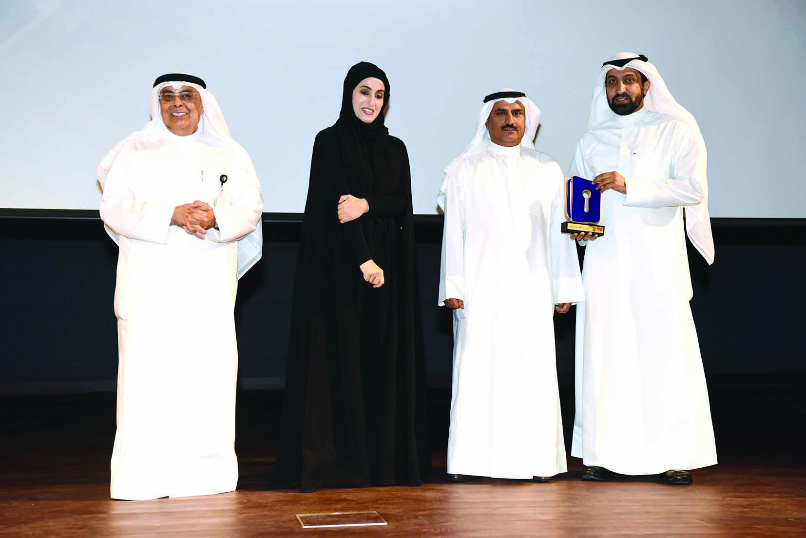 u0627u0644u062du0631u0628u064a u064au0643u0631u0645  u0627u0644u0632u0645u064au0644 u063au0627u0646u0645 u0627u0644u0633u0644u064au0645u0627u0646u064a u0628u062du0636u0648u0631 u0627u0644u0634u0627u0645u0633u064a u0648u0627u0644u0645u0642u0635u064au062f