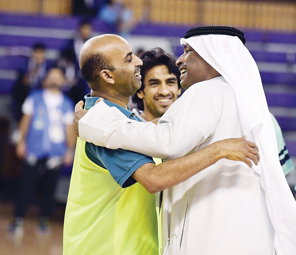 u0627u0644u0645u0643u064au0645u064a u0641u064a u0644u0642u0637u0629 u0645u0639 u0627u0644u0641u0646u0627u0646 u0637u0627u0631u0642 u0627u0644u0639u0644u064a u062eu0644u0627u0644 u062du0641u0644 u0627u0644u062eu062au0627u0645