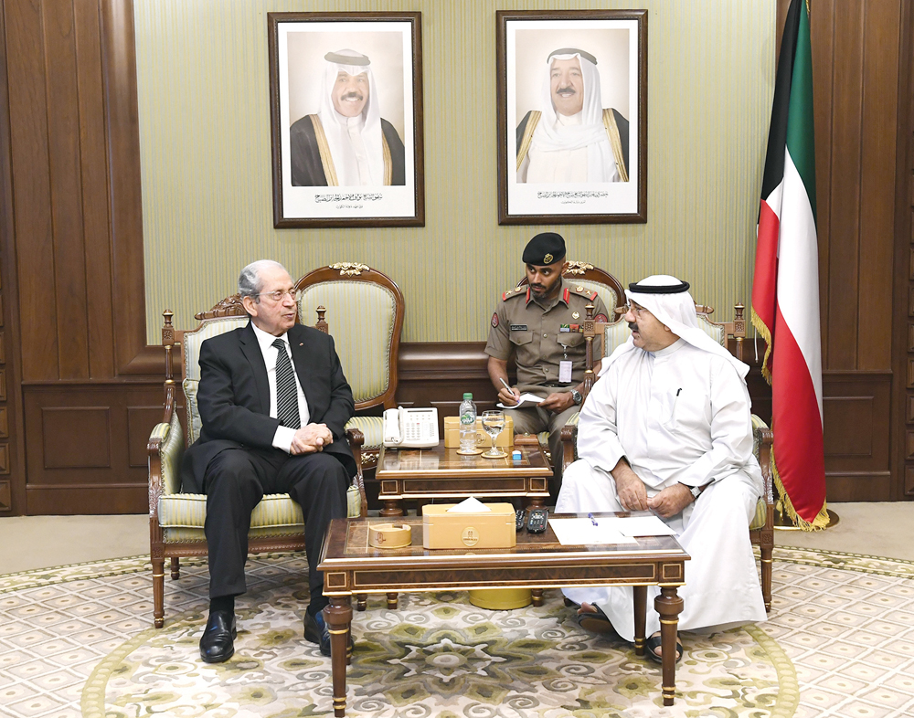 ناصر الصباح مستقبلاً رئيس البرلمان التونسي