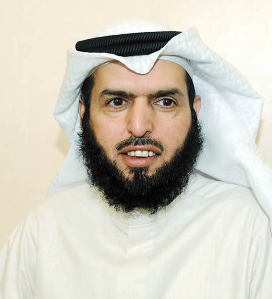 عادل الدمخي