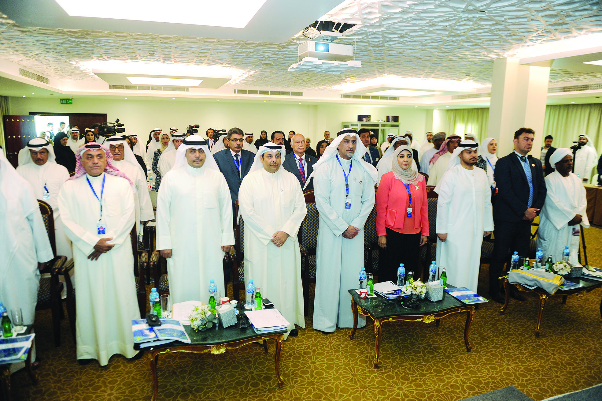 u062cu0627u0646u0628 u0645u0646 u0627u0641u062au062au0627u062d u0627u0644u0645u0624u062au0645u0631  t (u062au0635u0648u064au0631 u0628u0633u0651u0627u0645 u0632u064au062fu0627u0646)