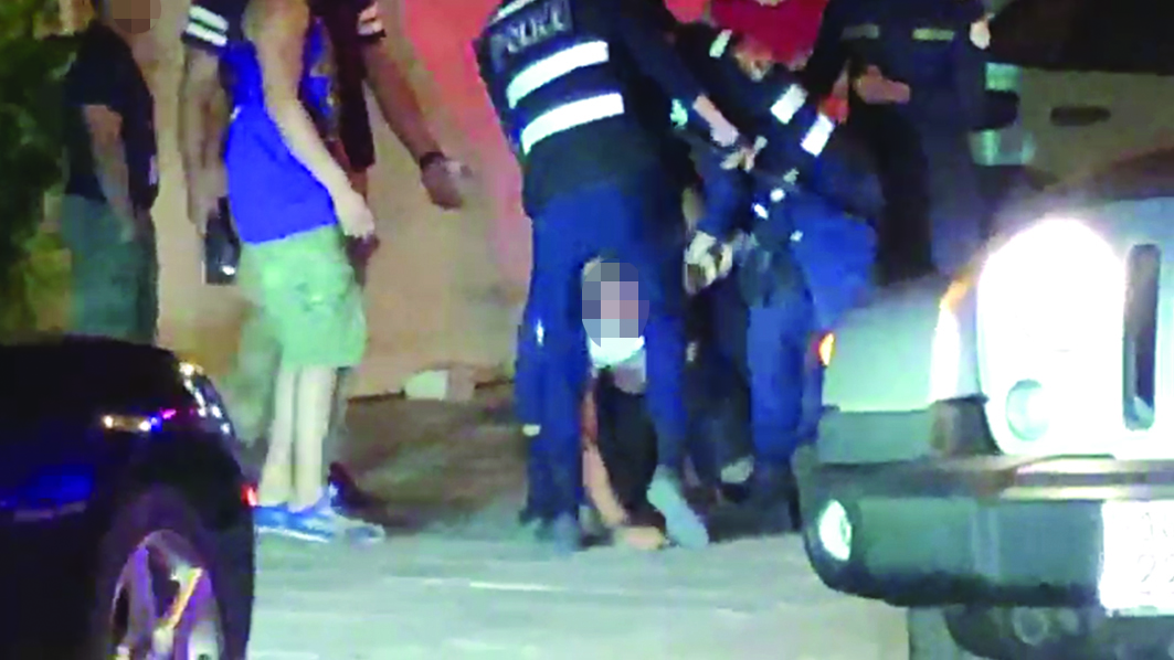 u0627u0644u0623u0645u0646u064au0648u0646 u064au062du0643u0645u0648u0646 u0642u0628u0636u062au0647u0645 u0639u0644u0649 u0623u062du062f u0627u0644u0645u062au0637u0627u0648u0644u064au0646