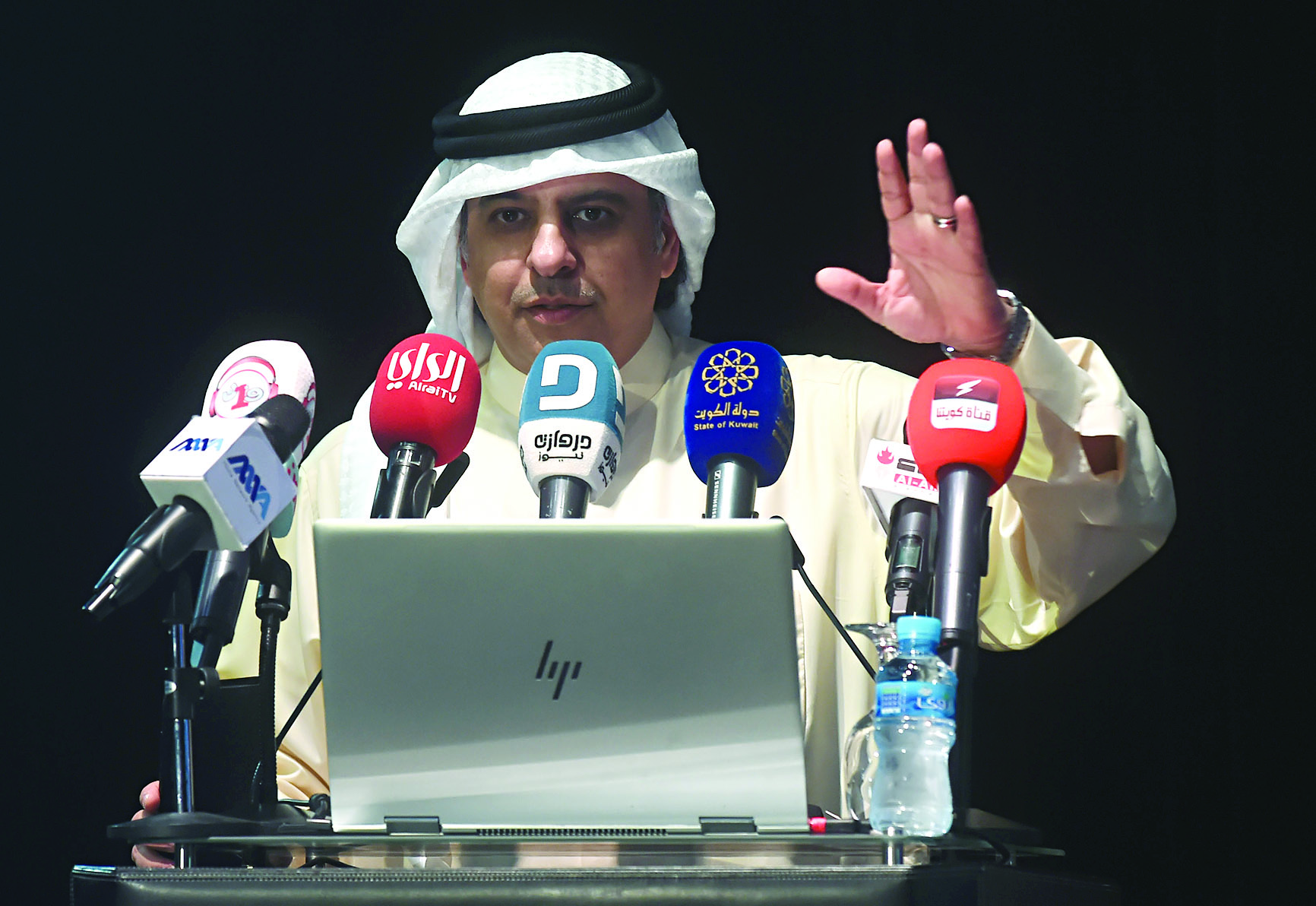 ماضي الخميس يتحدث في الملتقى 