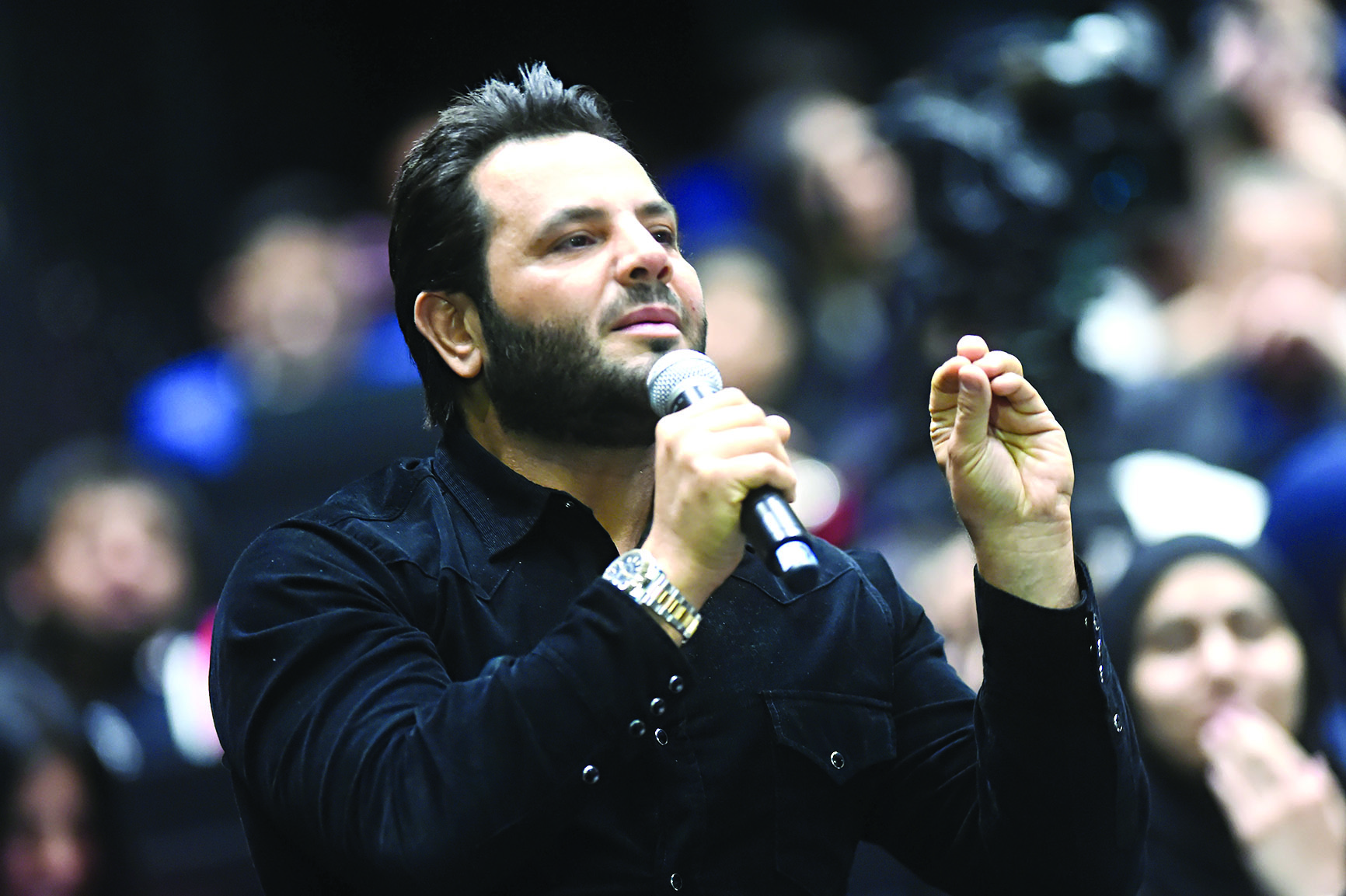 الإعلامي اللبناني نيشان 