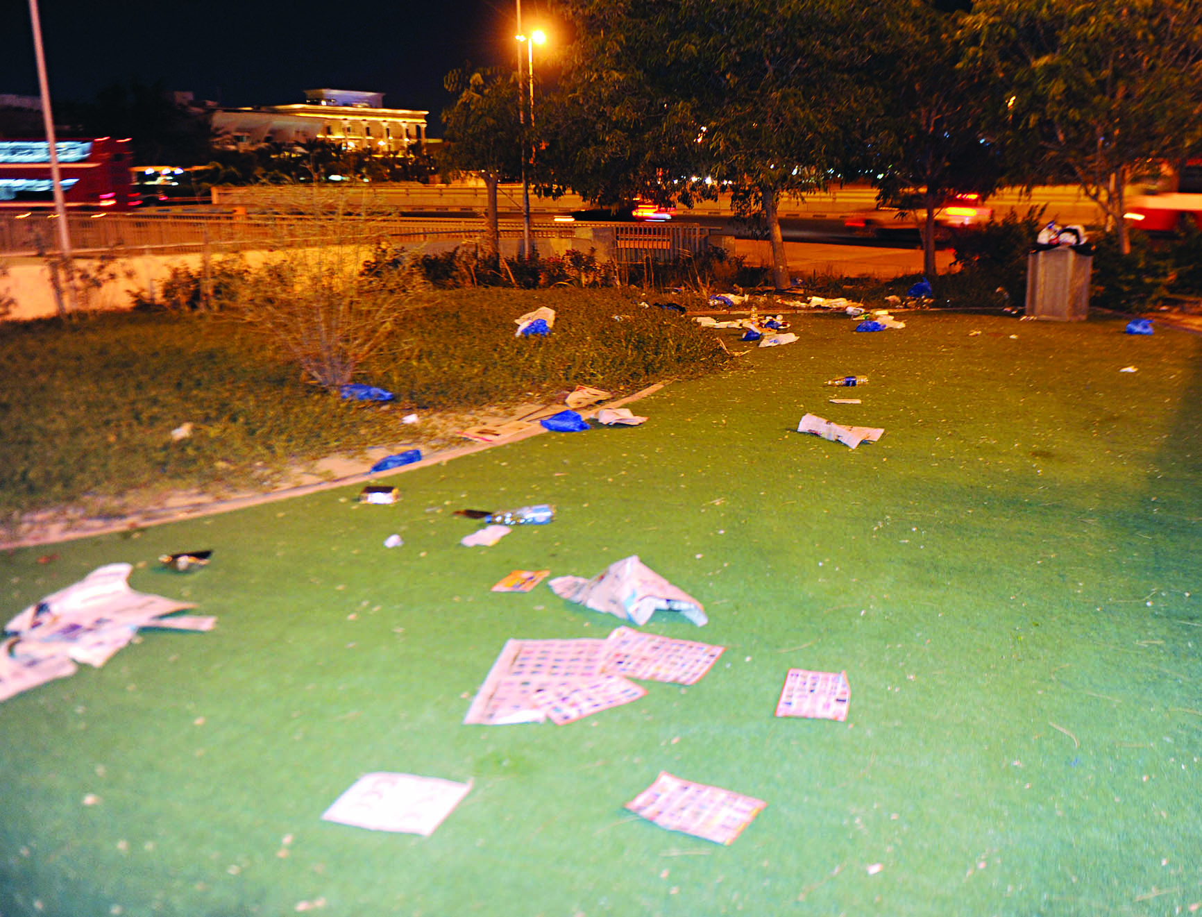 u0645u0646u0638u0631 u0628u0634u0639 u0644u0644u0642u0645u0627u0645u0629 u0639u0644u0649 u0627u0644u0645u0633u0637u062du0627u062a u0627u0644u062eu0636u0631u0627u0621 u0642u0631u0628 u062fu0648u0627u0631 u0627u0644u0634u064au0631u0627u062au0648u0646t (u062au0635u0648u064au0631 u0628u0633u0627u0645 u0632u064au062fu0627u0646)