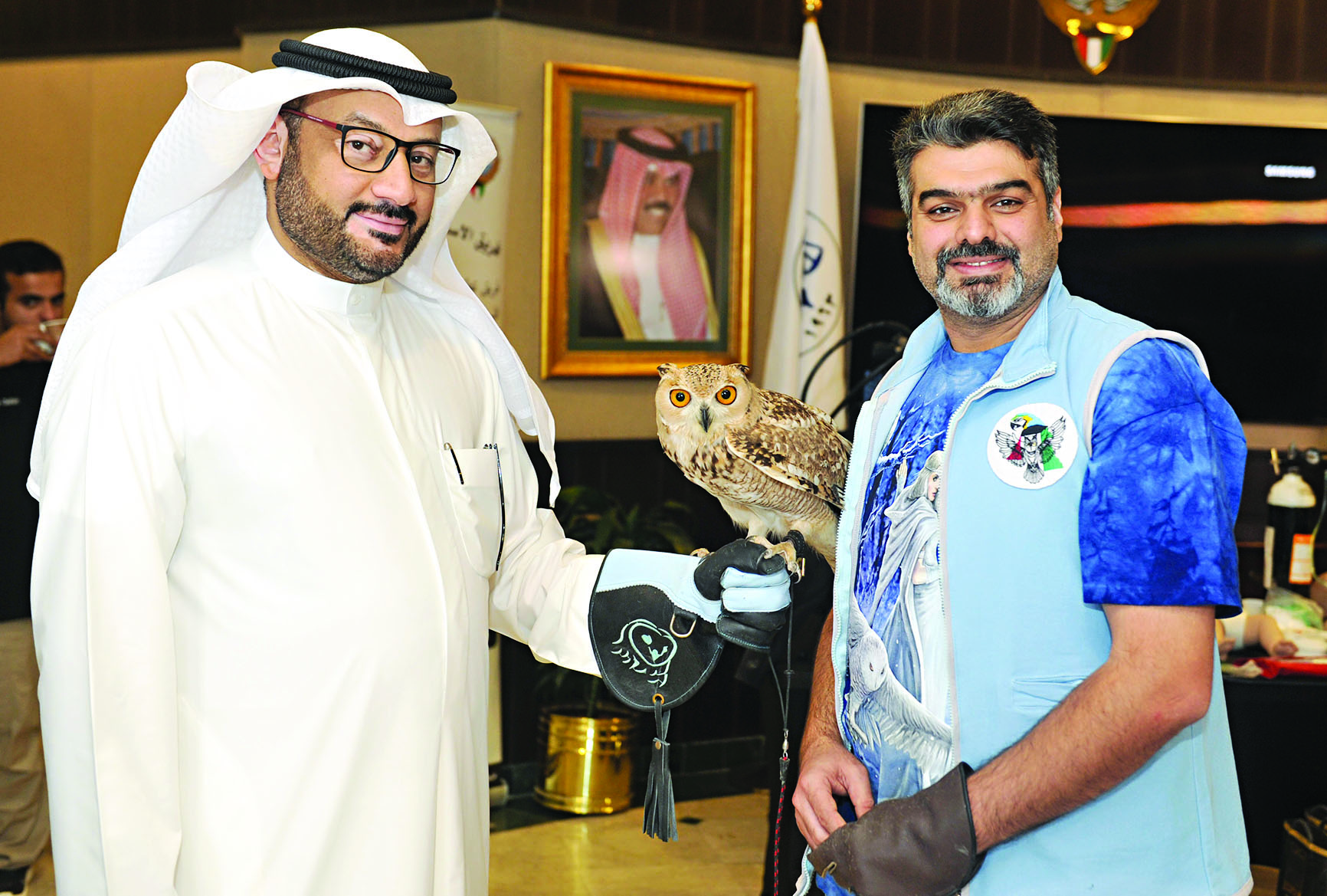 u0627u0644u0645u0648u0633u0648u064a u0648u0627u0644u0632u0645u064au0644 u0646u0627u0635u0631 u0627u0644u0641u0631u062du0627u0646 u0648u0627u0644u0628u0648u0645 u0628u064au0646u0647u0645u0627  t   (u062au0635u0648u064au0631 u0633u0639u062f u0647u0646u062fu0627u0648u064a)