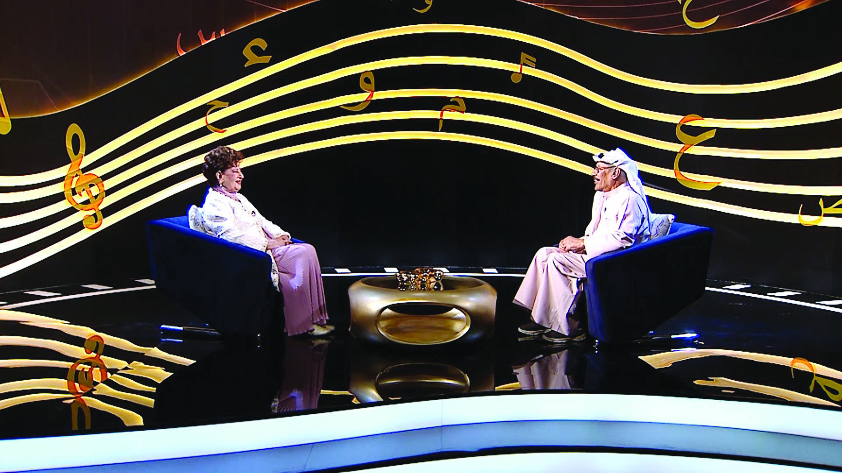 بورسلي مع ماما أنيسة 