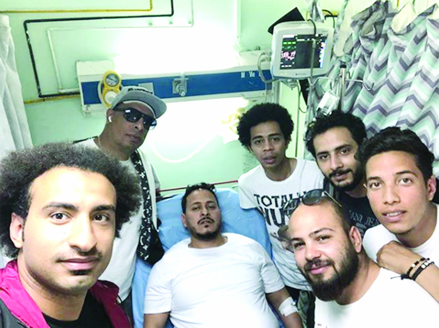 u0643u0631u064au0645 u0639u0641u064au0641u064a u0641u064a u0627u0644u0645u0633u062au0634u0641u0649 u0645u062du0627u0637u0627u064b u0628u0632u0645u0644u0627u0626u0647