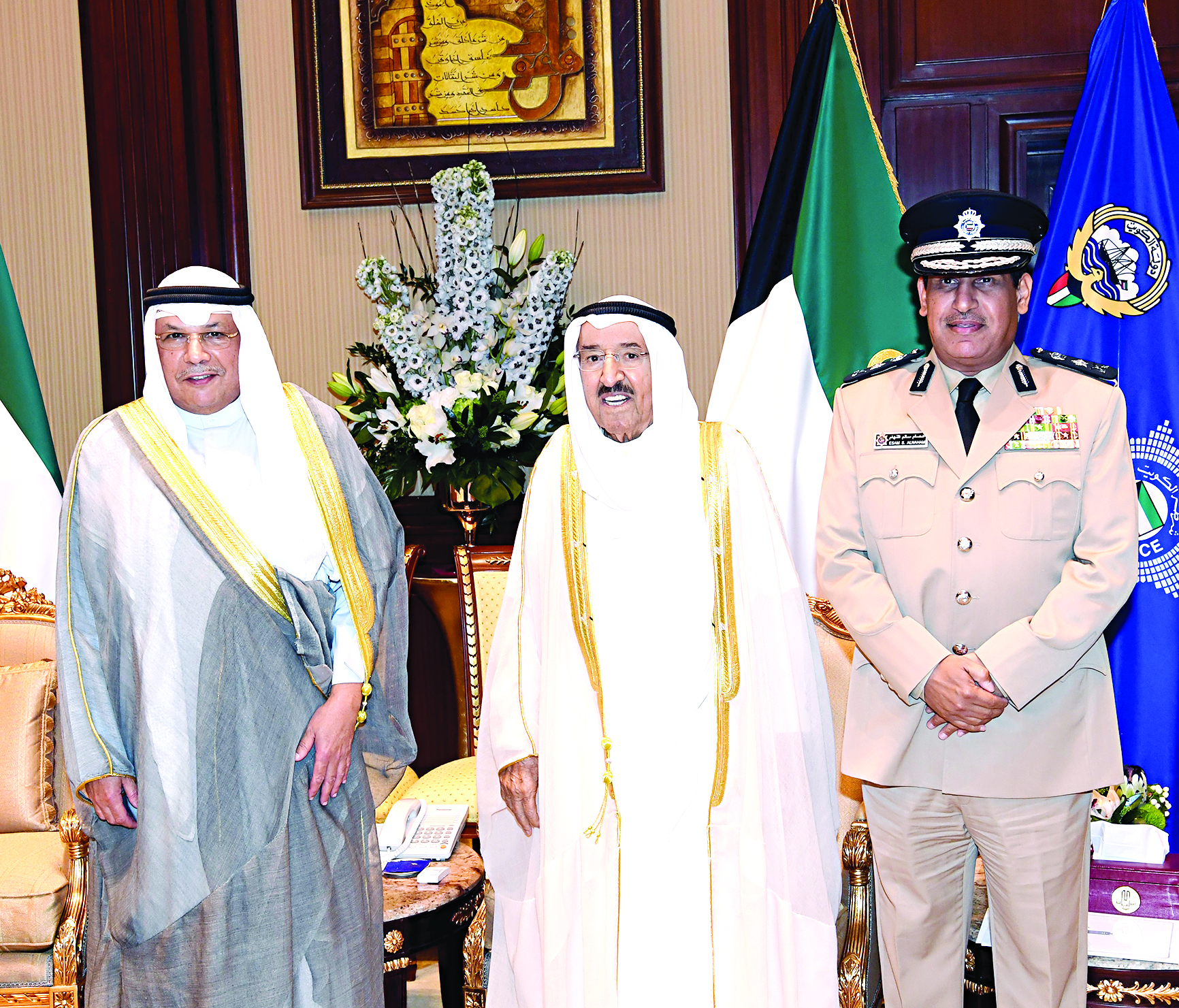 سمو الأمير متوسطاًَ الجراح والنهام