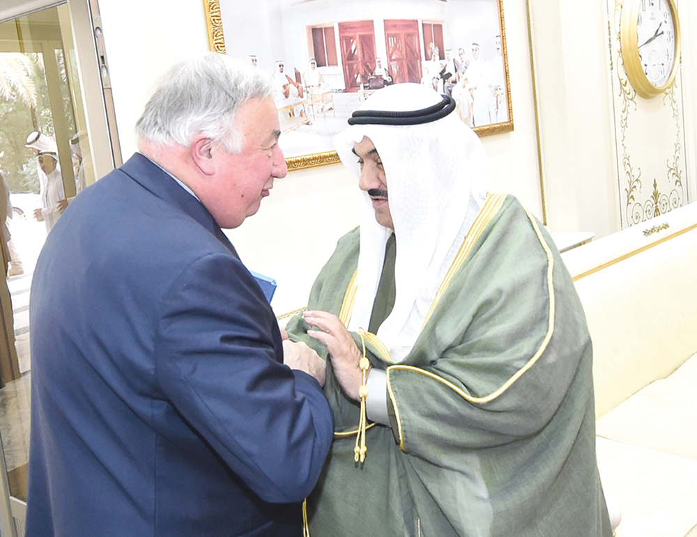 ناصر المحمد مرحباً برئيس مجلس الشيوخ الفرنسي