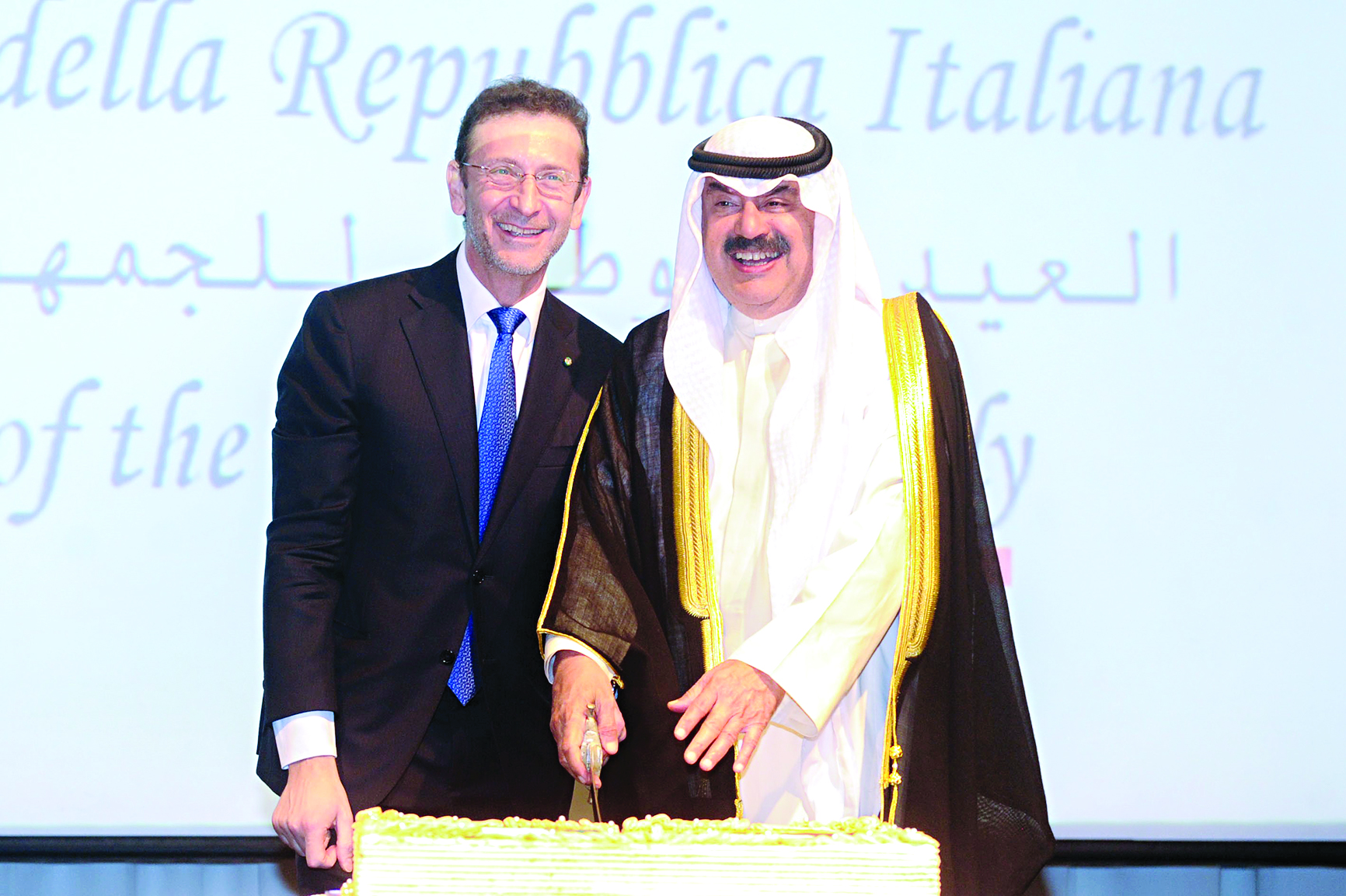 u0627u0644u062cu0627u0631u0627u0644u0644u0647 u0645u0634u0627u0631u0643u0627u064b u0627u0644u0633u0641u064au0631 u0627u0644u0625u064au0637u0627u0644u064a u0641u064a u0642u0635 u0642u0627u0644u0628 u0627u0644u062du0644u0648u0649