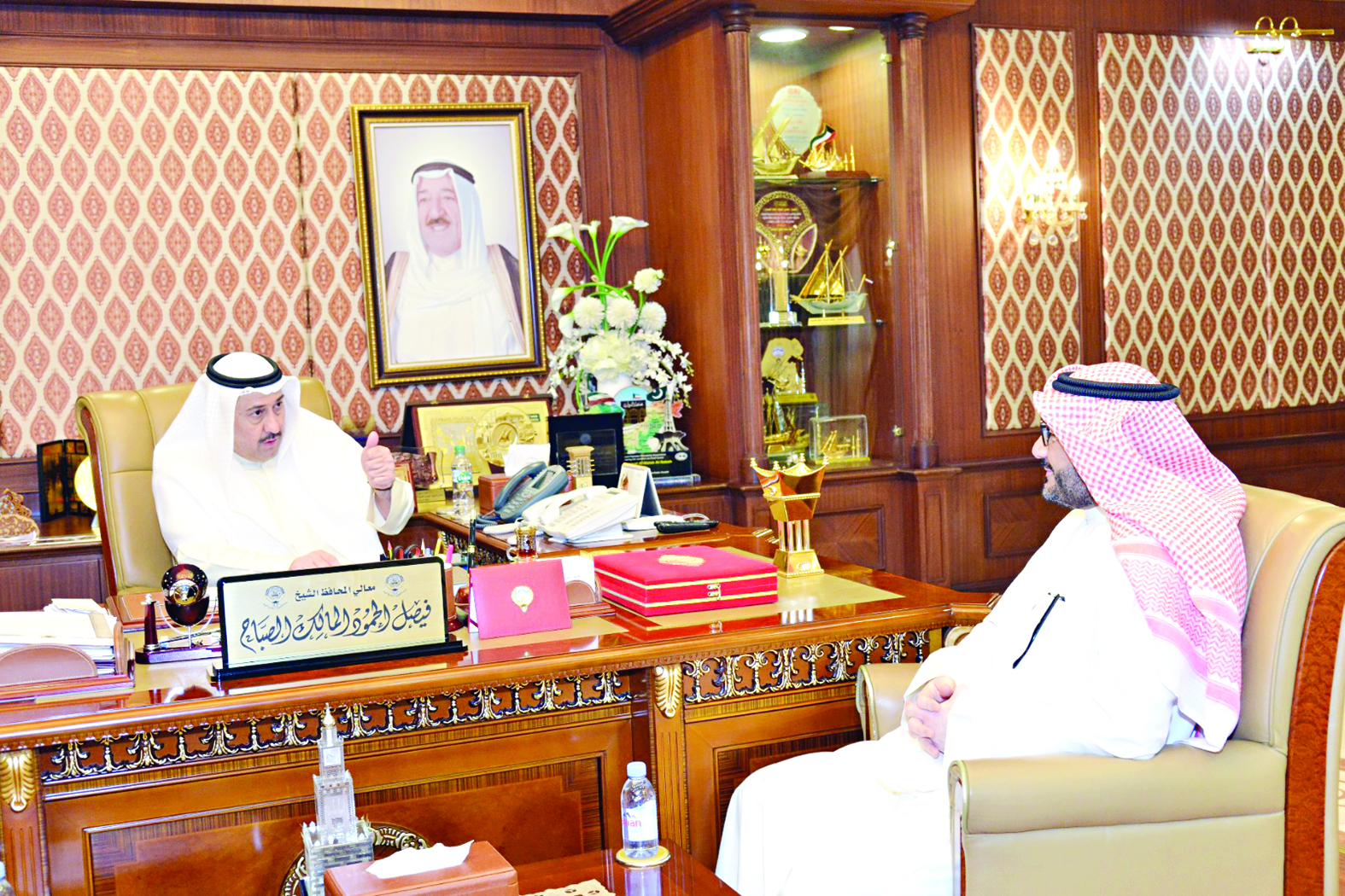 الحمود متحدثاً للزميل ناصر الفرحان