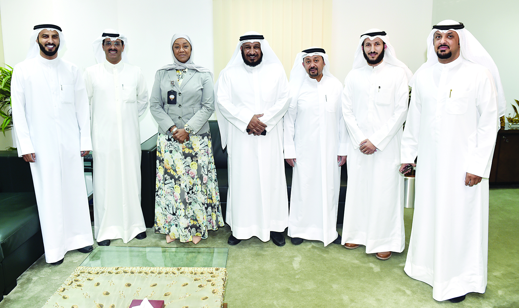 u0627u0644u0648u0632u064au0631 u0648u0627u0644u0648u0643u064au0644u0629 u0645u0639 u0639u062fu062f u0645u0646 u0627u0644u0645u0647u0646u0626u064au0646                                 (u062au0635u0648u064au0631 u0633u0639u062f u0647u0646u062fu0627u0648u064a)