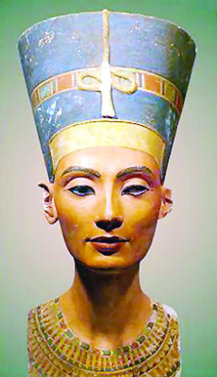 الملكة نفرتيتي 