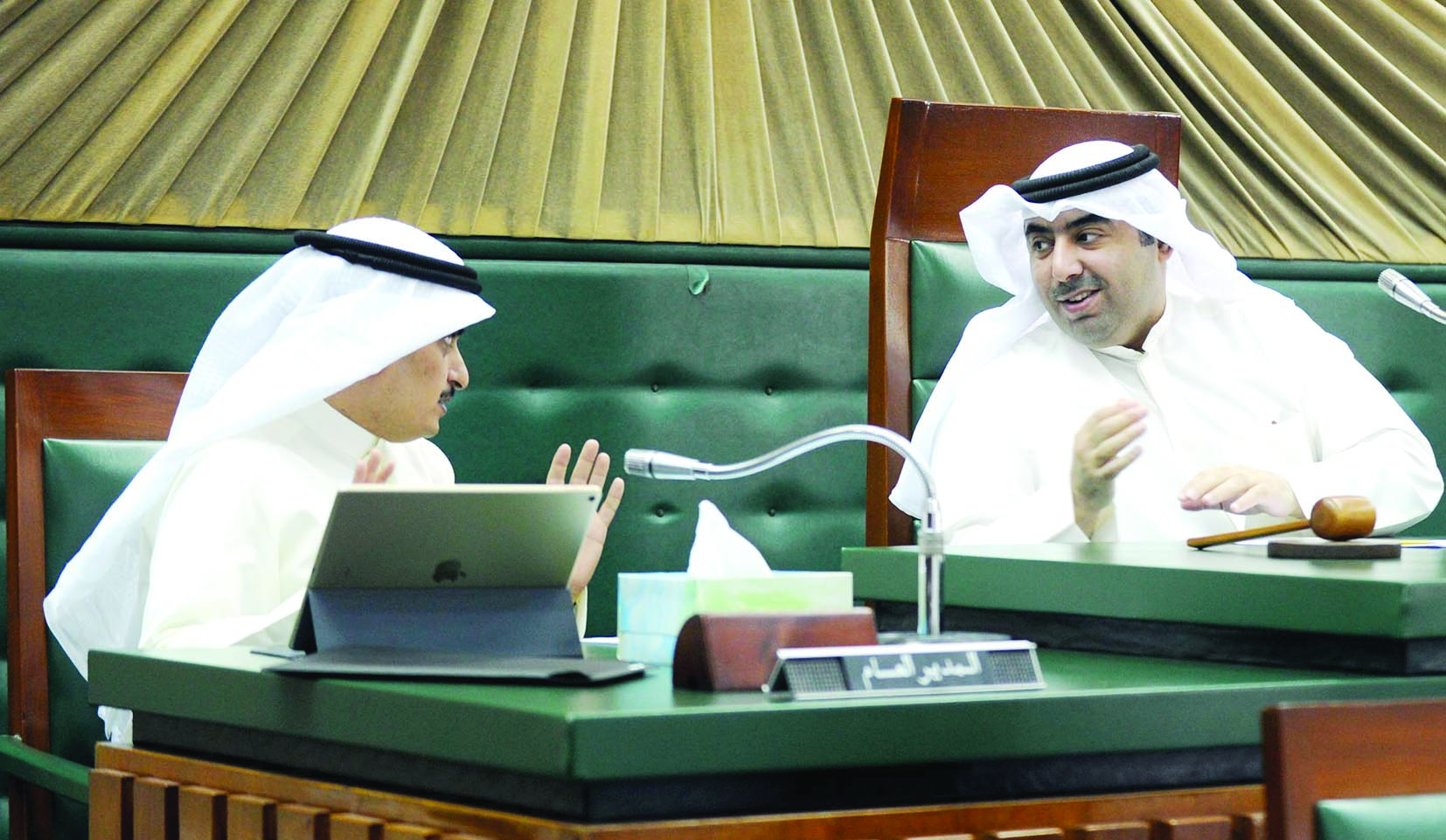 حوار بين العتيبي والمنفوحي 