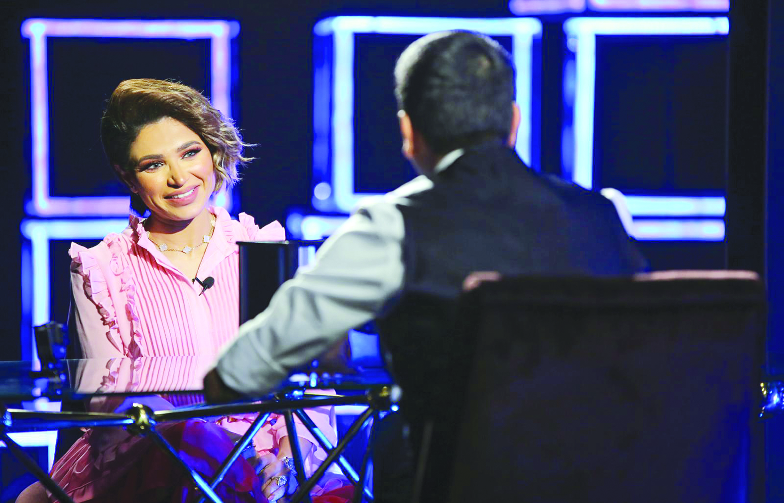 الديّن محاوراً نهى نبيل 