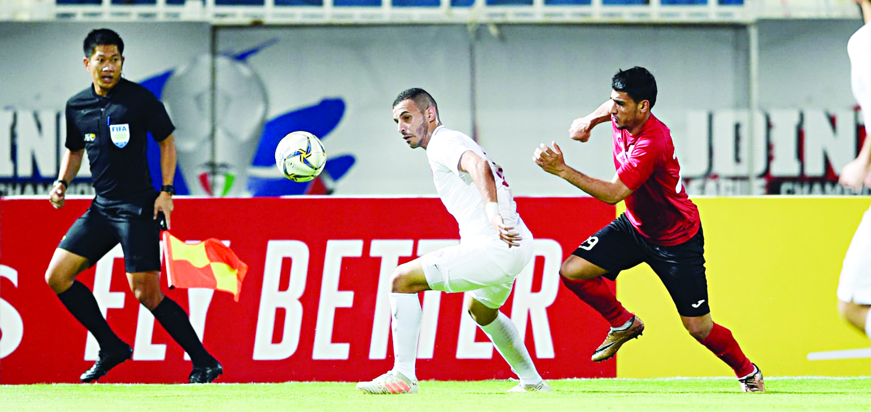 u0644u0627u0639u0628 u0627u0644u062cu0632u064au0631u0629 u0625u0633u0644u0627u0645 u0628u0637u0631u0627u0646 u0645u062du0627u0648u0644u0627u064b u0627u0644u0644u062du0627u0642 u0628u0645u062fu0627u0641u0639 u00abu0627u0644u0643u0648u064au062au00bb u0641u0647u062f u0627u0644u0647u0627u062cu0631u064a t(u0645u0648u0642u0639 u0627u0644u0627u062au062du0627u062f u0627u0644u0622u0633u064au0648u064a)