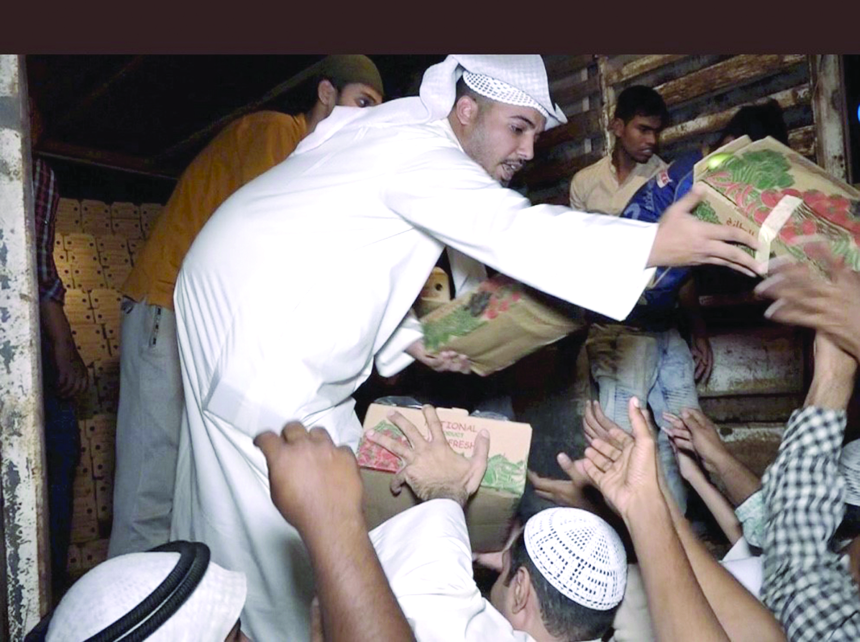 تزاحم على أحد الموزعين