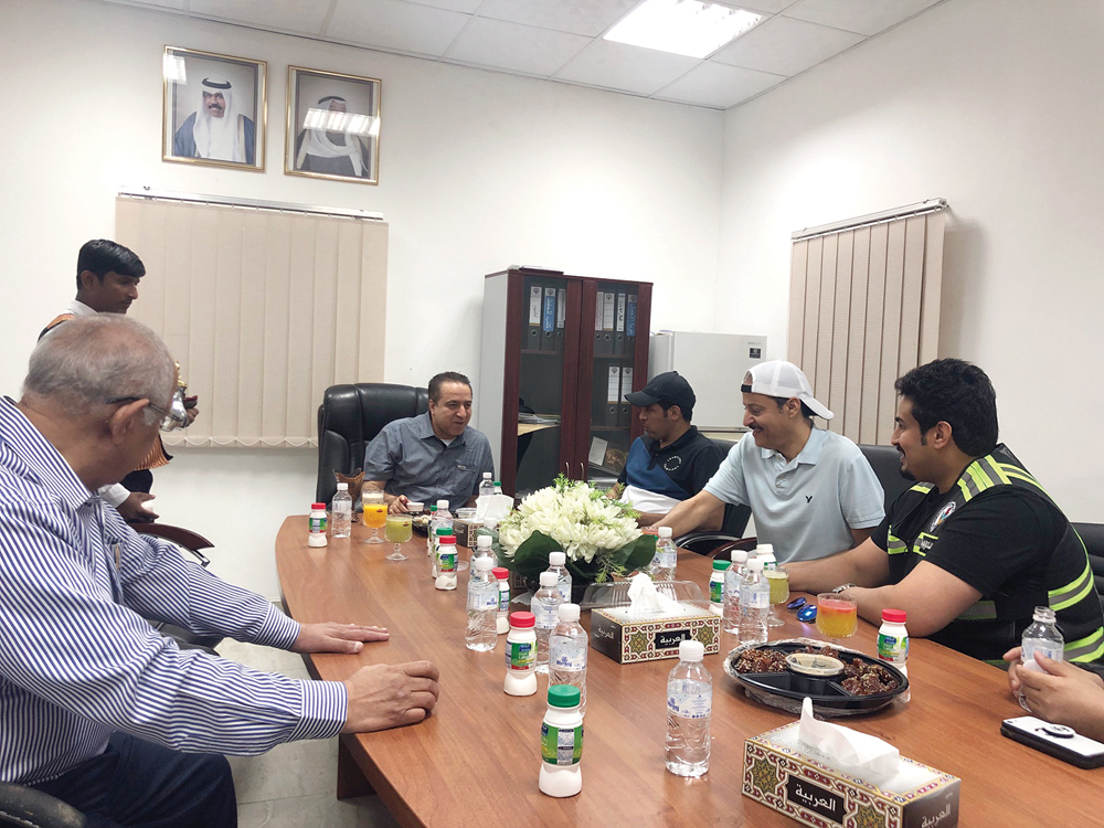 u0628u0648u0634u0647u0631u064a u0648u0627u0644u0639u062au064au0628u064a u0639u0644u0649 u0645u0627u0626u062fu0629 u0627u0644u0625u0641u0637u0627u0631 